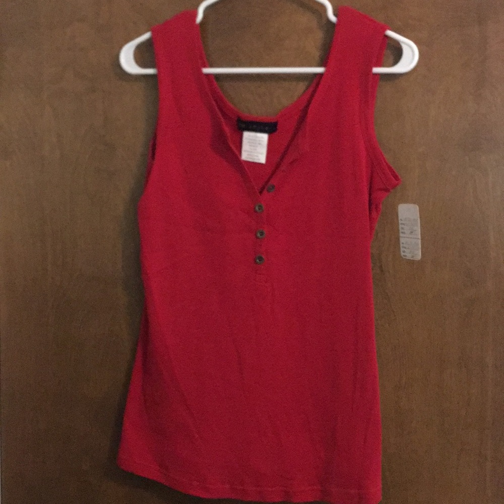 Red button down maternity tank